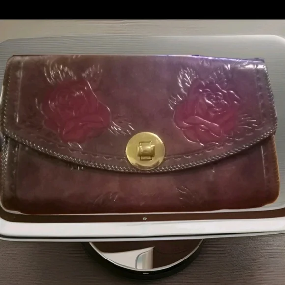 Vintage hand tooled leather clutch 1960s Hand Crafted High Quality Rare Durable - Picture 10 of 10